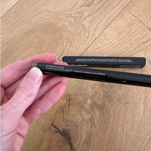 Laura Mercier - Caviar Stick Eye Color in Strapless Brown - Picture 2 of 4